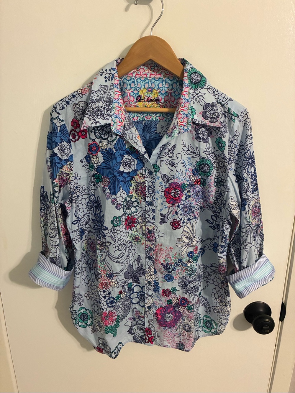 Women’s Robert Graham Floral Print Button-Up Shirt in Light Blue and Pink